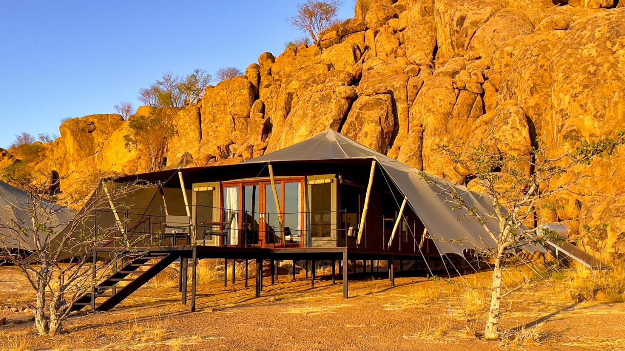 Twyfelfontein Adventure Camp Vila Khorixas Exterior foto